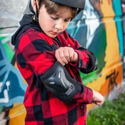 Xootz Kids 6 Piece Skate & BMX Knee Elbow and Wrist Pads Set - Black 5 Thumbnail