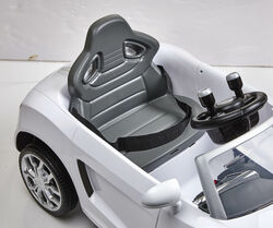 Rollplay Audi R8 Spyder EZ Drive 6V Kids Car Ride On - White 4 Thumbnail