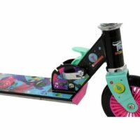 Dreamworks Trolls 2 World Tour Kids Folding In-Line Scooter - Image 4