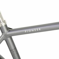 Raleigh Pioneer Crossbar Traditional Hybrid Bicycle - Graphite Black/Grey - Image 5