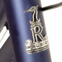 Raleigh Pioneer Tour Low Step Traditional Hybrid Bicycle - Grey/Blue - Image 3