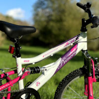 IMPERFECT Basis Princess 20" Girls Full Suspension Mountain Bike - White/Pink - Image 2