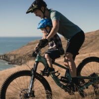Kids Ride Shotgun 2.0 Child Bike Seat + Handlebars Combo - Image 2